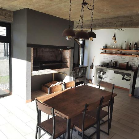 Casa De Invitados Con Parrilla Y Horno A Lena Ushuaia Luaran gambar