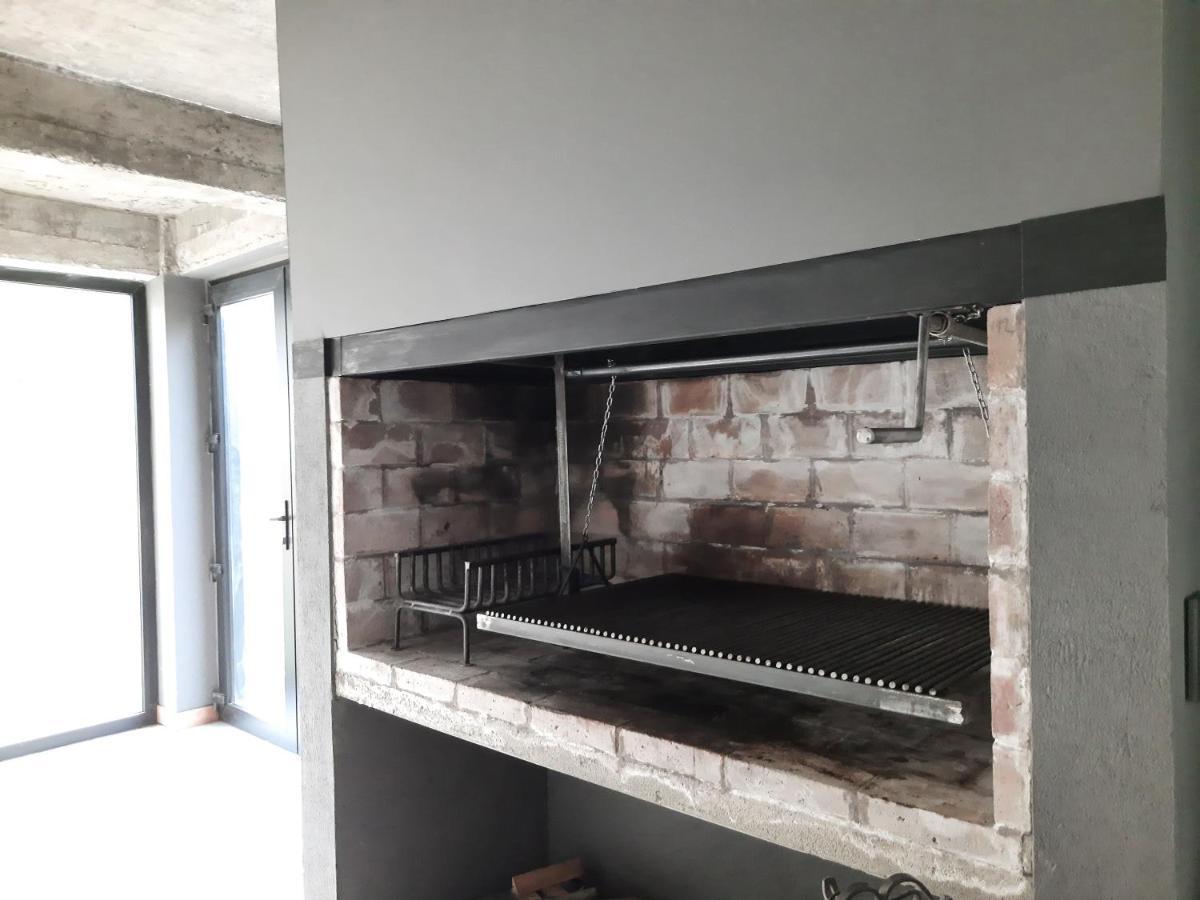 Casa De Invitados Con Parrilla Y Horno A Lena Ushuaia Luaran gambar