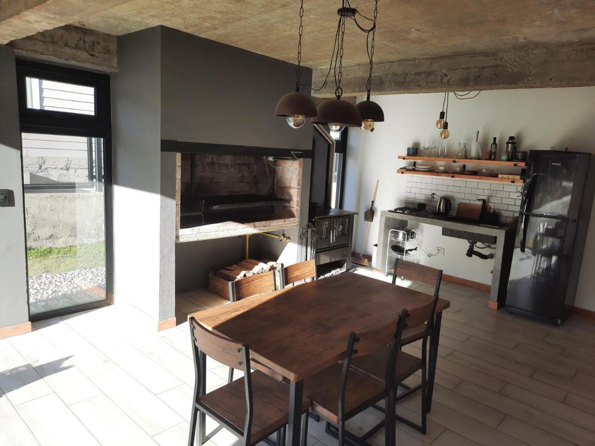 Casa De Invitados Con Parrilla Y Horno A Lena Ushuaia Luaran gambar